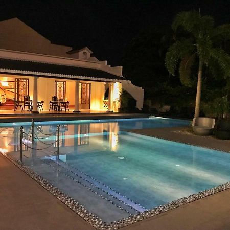 Avenue Suites Bacolod Luaran gambar
