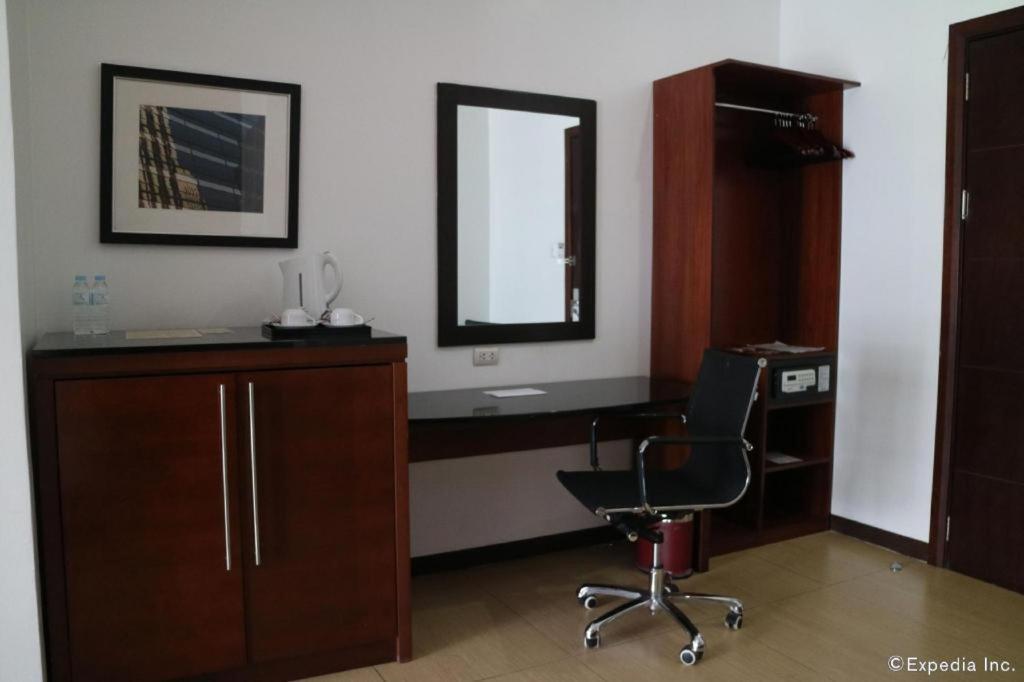 Avenue Suites Bacolod Luaran gambar