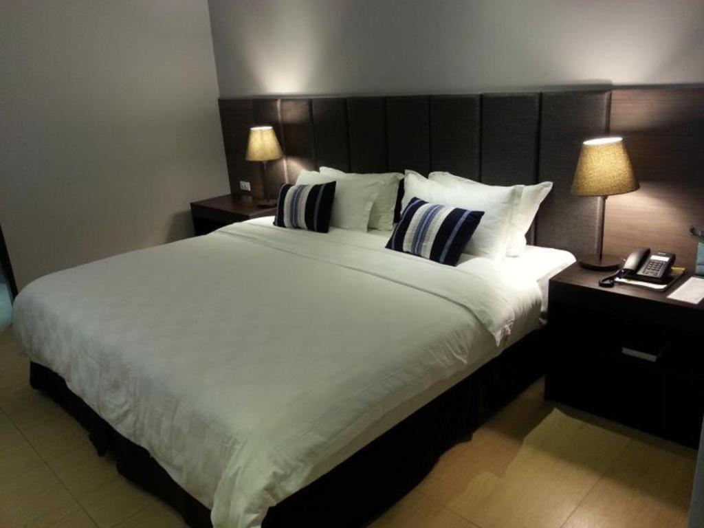 Avenue Suites Bacolod Luaran gambar