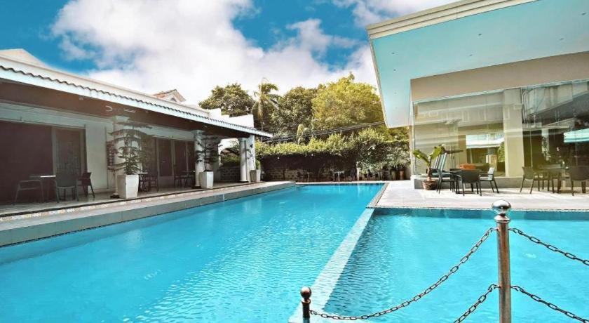 Avenue Suites Bacolod Luaran gambar